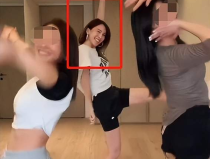 吃瓜网女生跳舞时露出内裤,揭秘女生跳舞时的尴尬瞬间